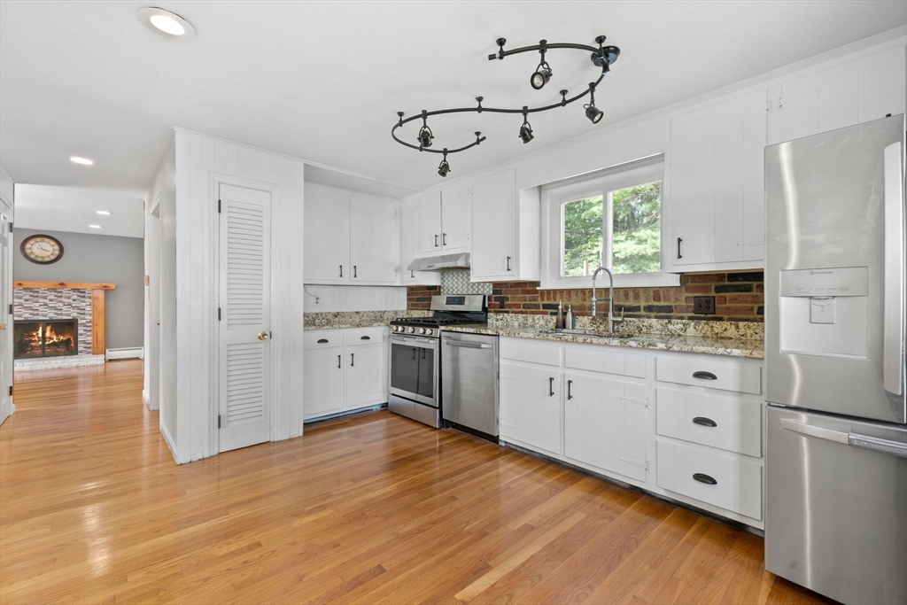 83 Lowell Street Andover, MA 01810 - Photo 5 of 25