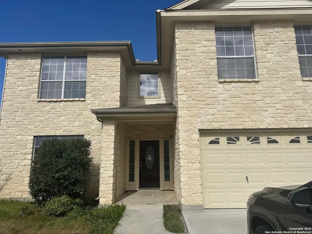 $2,850 | 2511 Fayette Drive, New Braunfels, TX 78130