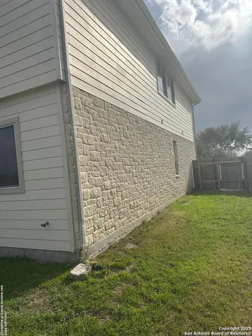 $2,850 | 2511 Fayette Drive, New Braunfels, TX 78130