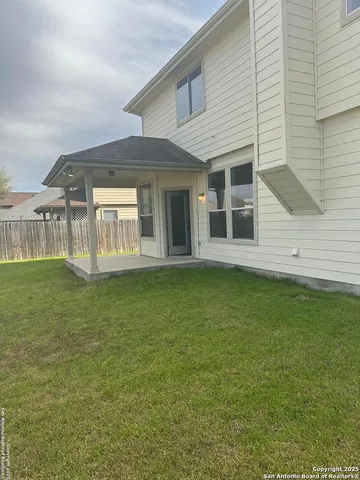 $2,850 | 2511 Fayette Drive, New Braunfels, TX 78130