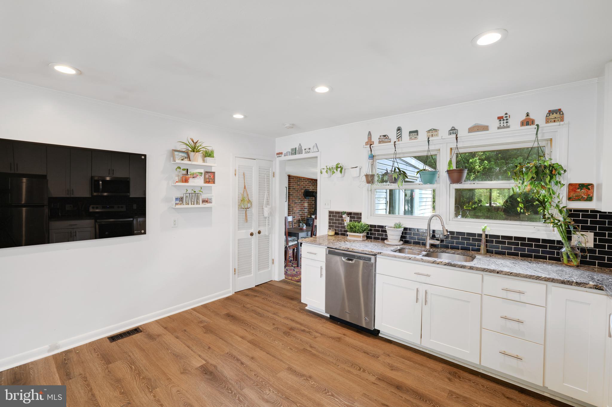 1161 Ridge Drive Pasadena, MD 21122 - Photo 11 of 35 Gallery Image 11