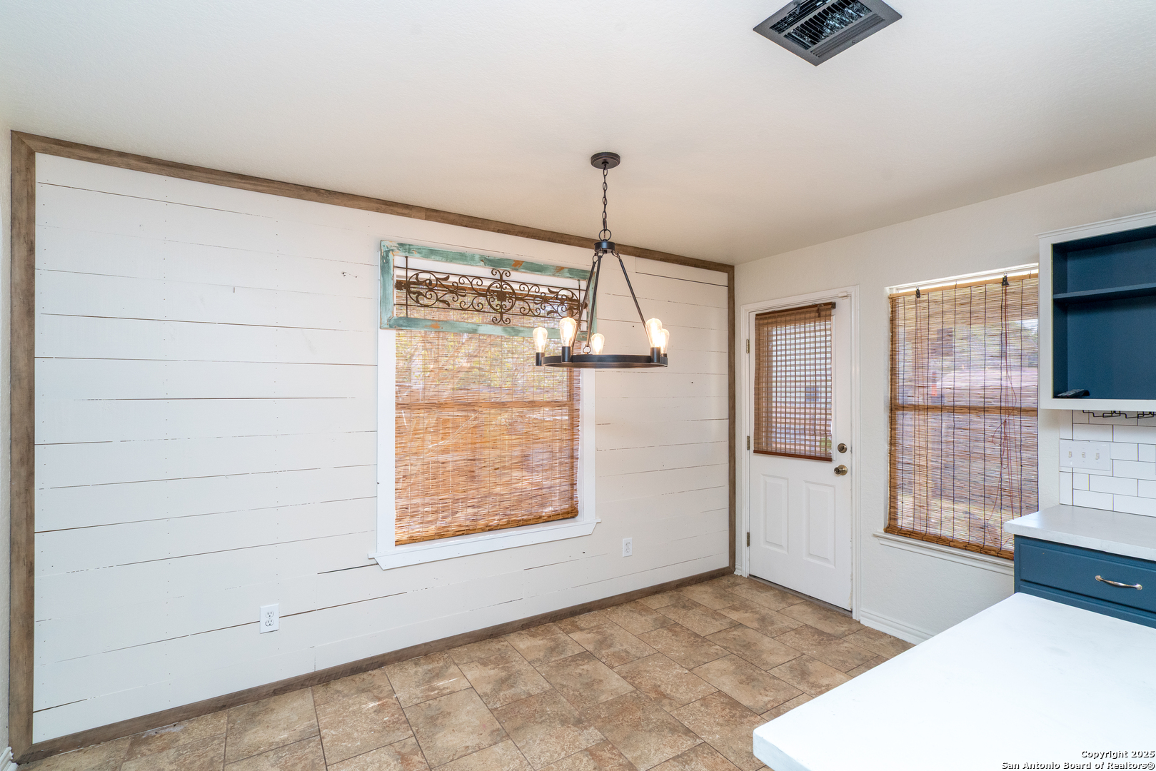 720 Fountain Gate Schertz, TX 78108 - Photo 13 of 34 a view of an empty room with a window