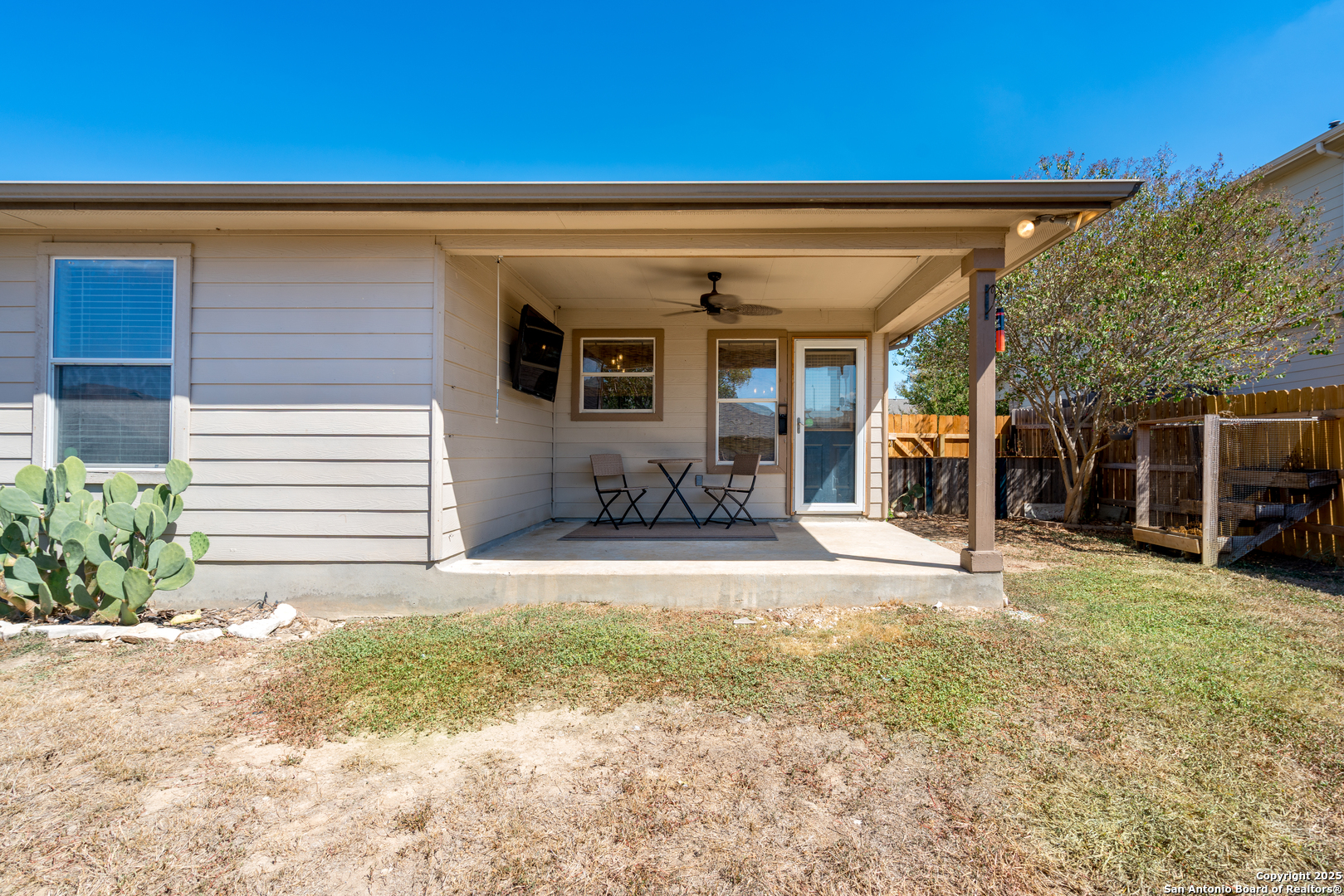 720 Fountain Gate Schertz, TX 78108 - Photo 33 of 34 a view of a house with a outdoor space
