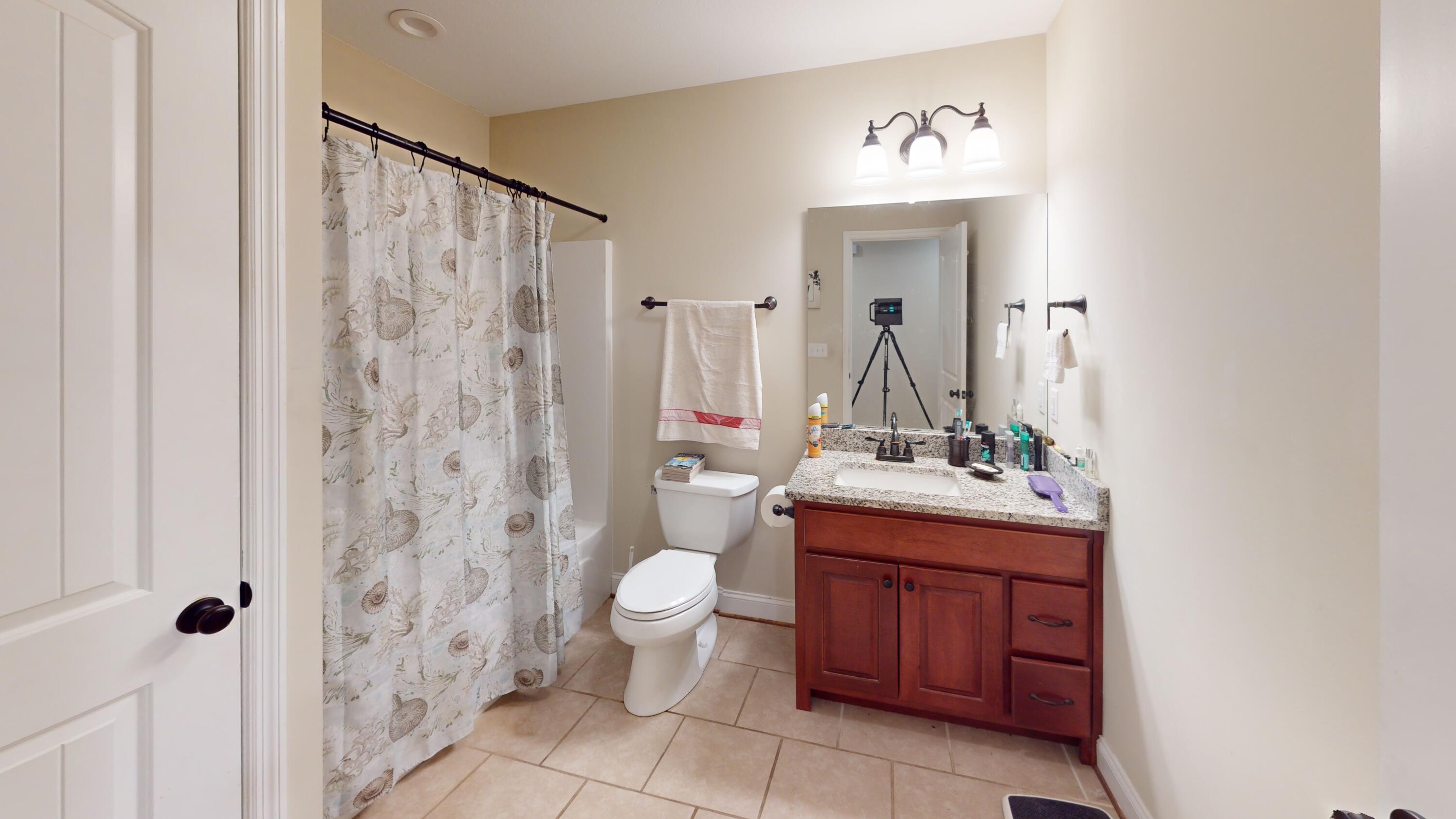 430 Randi Circle Dayton, TN 37321 - Photo 17 of 23 17-Bathroom 2