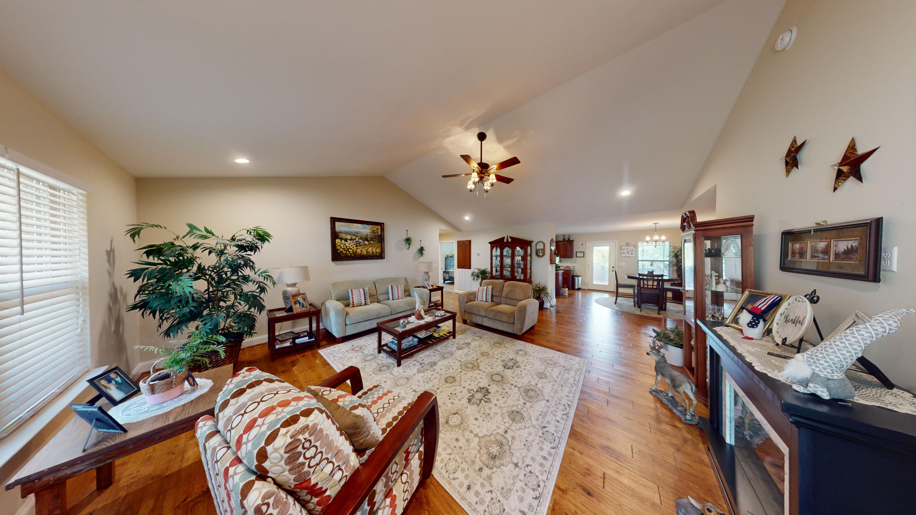 430 Randi Circle Dayton, TN 37321 - Photo 2 of 23 2-Living Room 1