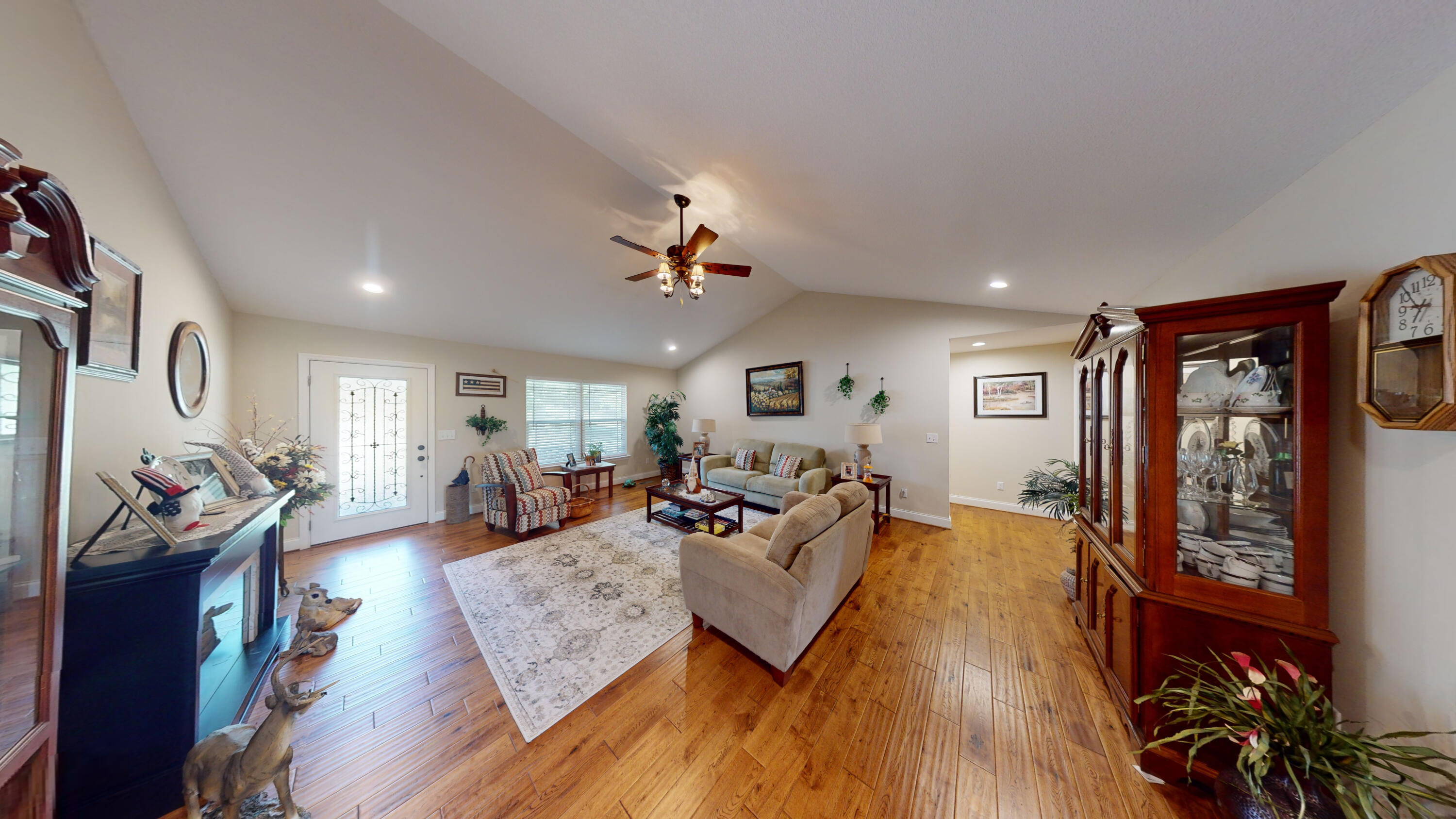 430 Randi Circle Dayton, TN 37321 - Photo 3 of 23 3-Living Room 1.5
