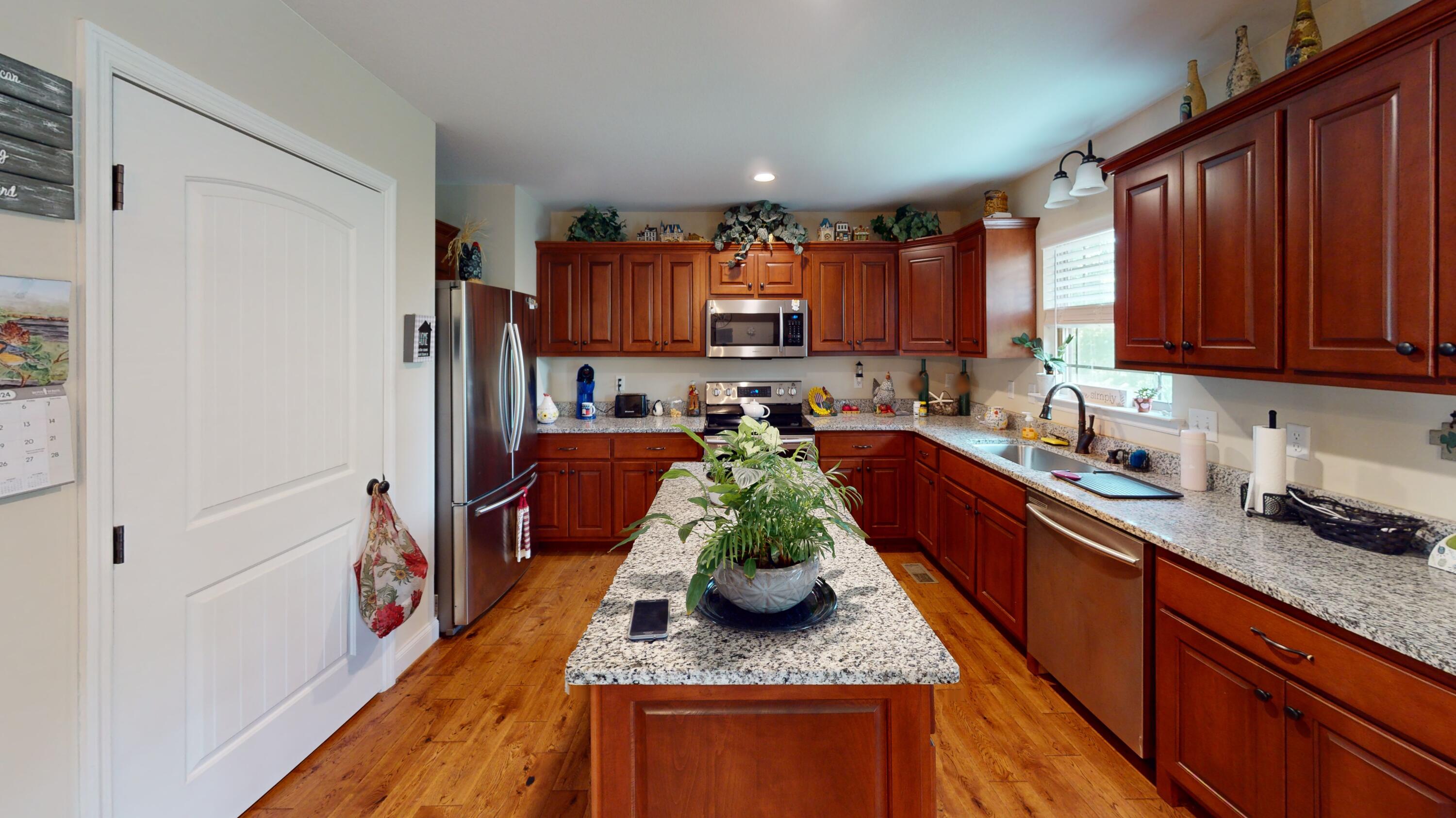 430 Randi Circle Dayton, TN 37321 - Photo 7 of 23 7-Kitchen 1.5