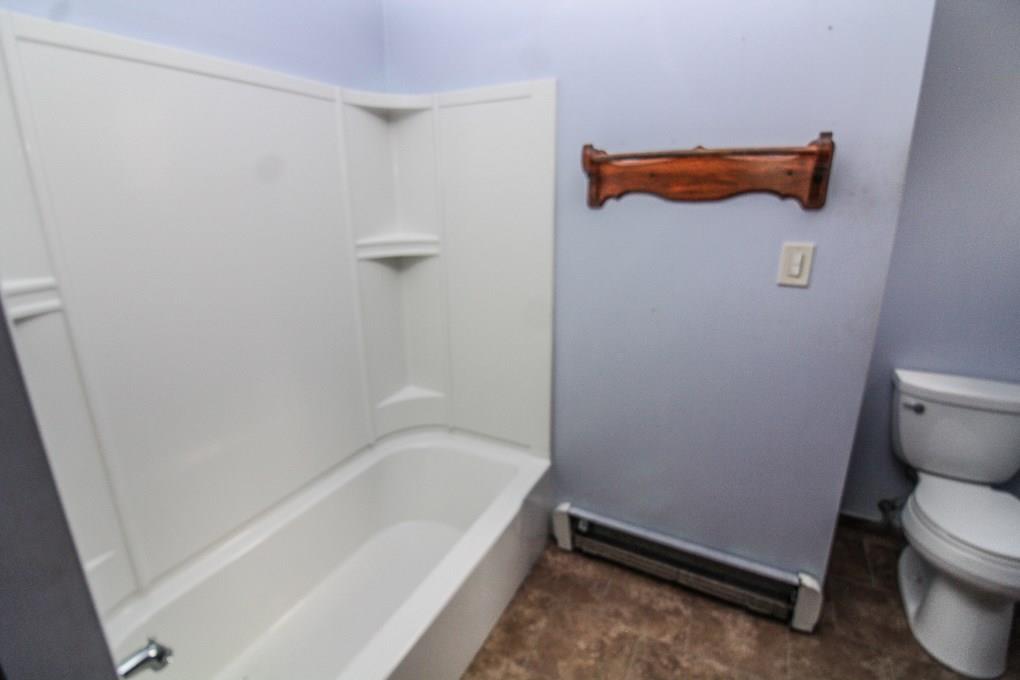 600 Redgate Road Sewickley, PA 15143 - Photo 14 of 25 Full Bath located on main floor
