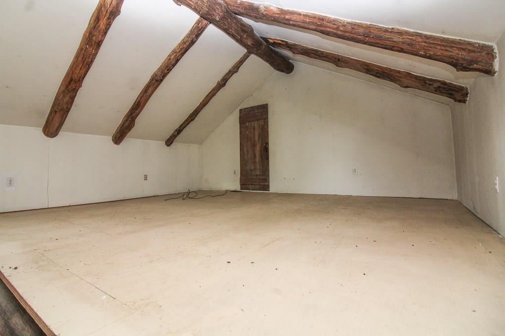 600 Redgate Road Sewickley, PA 15143 - Photo 9 of 25 Log cabin loft