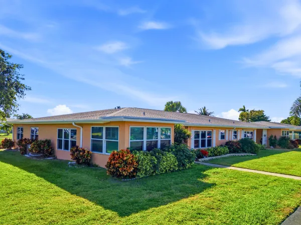 $2,150 | 270 High Point Boulevard, Unit A, Boynton Beach, FL 33435