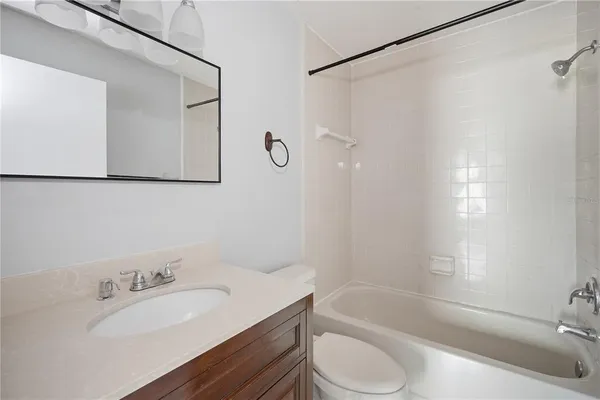 $1,895 | 4022 Tumble Wood Trail, Unit 201, Tampa, FL 33613