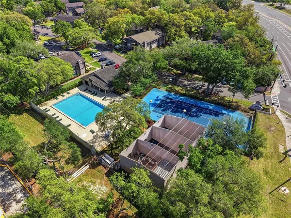 $1,895 | 4022 Tumble Wood Trail, Unit 201, Tampa, FL 33613