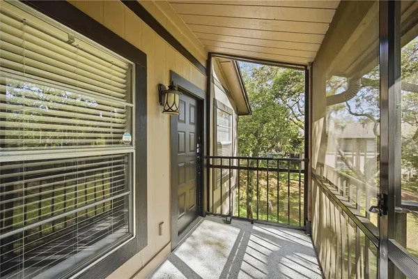 $1,895 | 4022 Tumble Wood Trail, Unit 201, Tampa, FL 33613