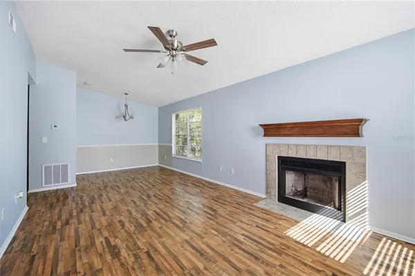 $1,895 | 4022 Tumble Wood Trail, Unit 201, Tampa, FL 33613