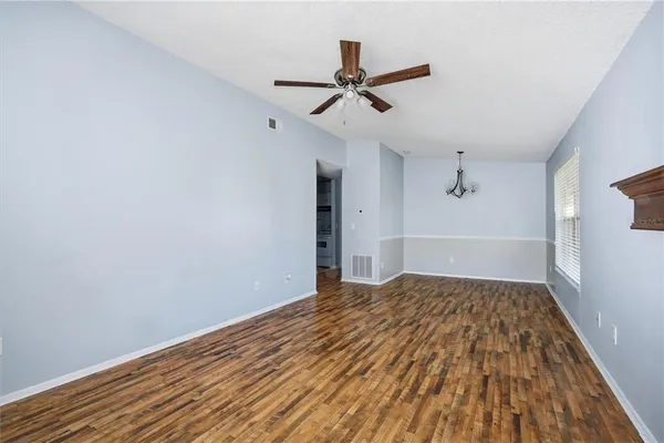 $1,895 | 4022 Tumble Wood Trail, Unit 201, Tampa, FL 33613