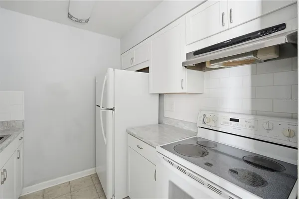 $1,895 | 4022 Tumble Wood Trail, Unit 201, Tampa, FL 33613