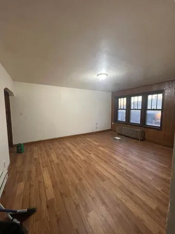 $995 | 4901 South Packard Avenue, Unit 6, Cudahy, WI 53110