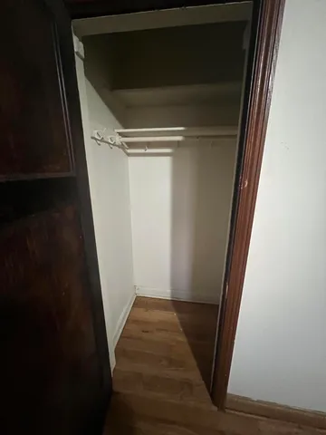 $995 | 4901 South Packard Avenue, Unit 6, Cudahy, WI 53110