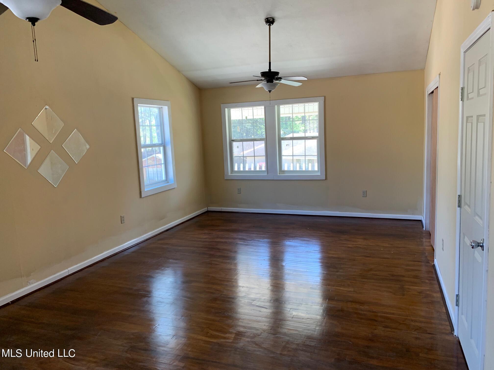 1005 Post Road Clinton, MS 39056 - Photo 20 of 23 IMG_5010