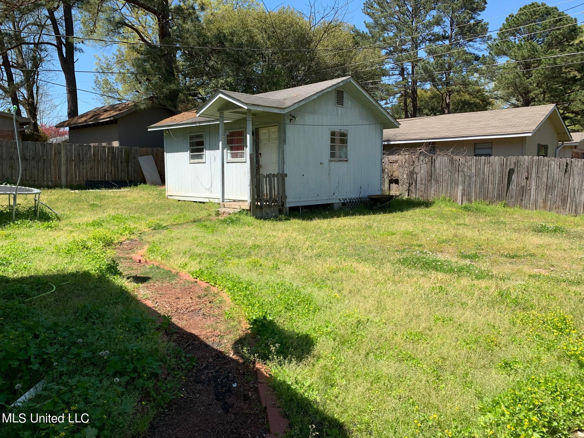 1005 Post Road Clinton, MS 39056 - Photo 22 of 23 IMG_5012