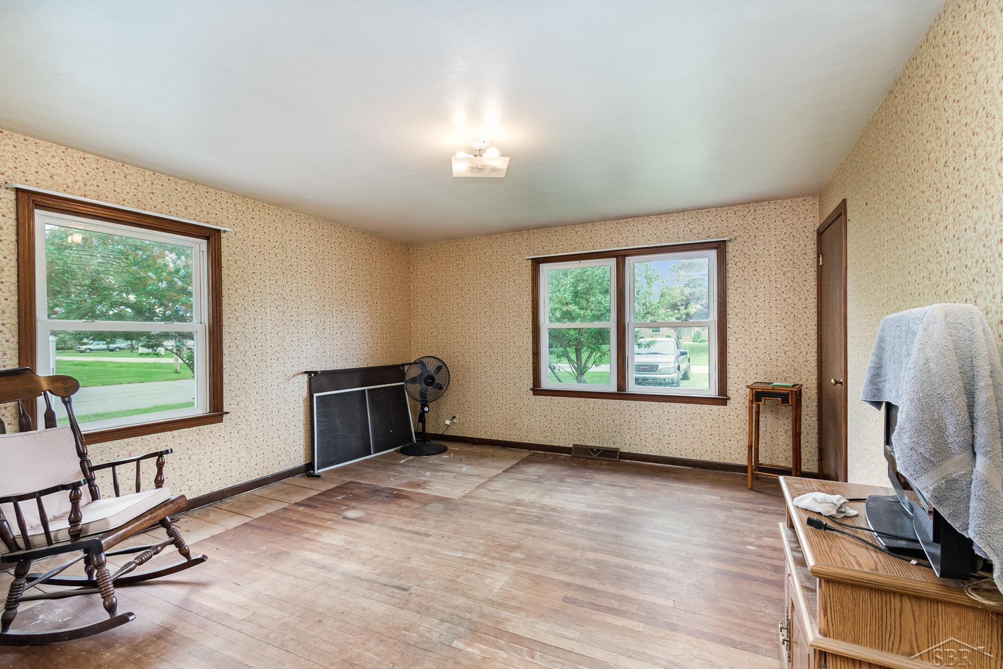 2430 4 Mile Road Kawkawlin, MI 48631 - Photo 8 of 23