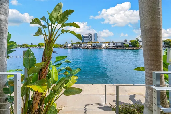 $2,150,000 | 95 North Shore Drive, Miami Beach, FL 33141