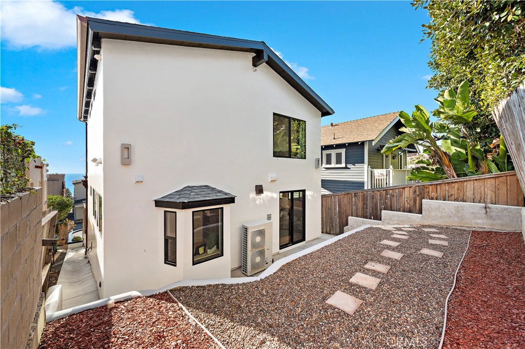 2966 Terry Road Laguna Beach, CA 92651 - Photo 3 of 23