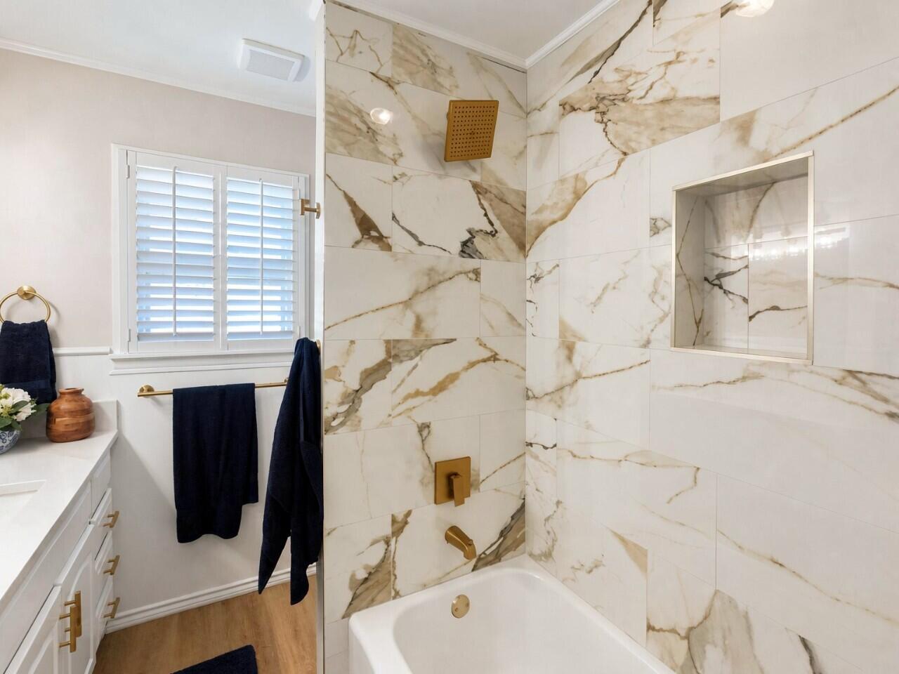 4906 18th Street Lubbock, TX 79416 - Photo 25 of 32 07-interior_bathroom_2_2