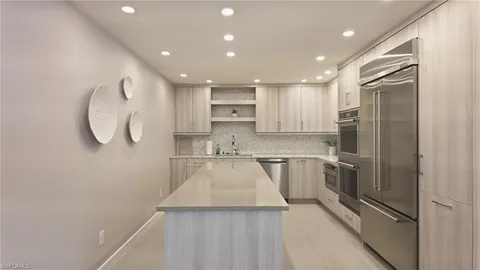$999,000 | 3951 Gulf Shore Boulevard North, Unit 302, Naples, FL 34103
