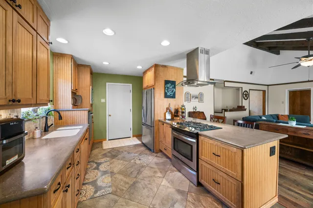 $299,999 | 5010 Colombia Drive, Pasadena, TX 77505