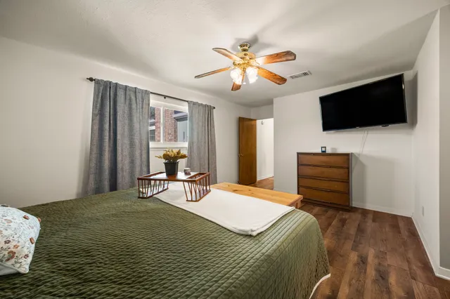 $299,999 | 5010 Colombia Drive, Pasadena, TX 77505