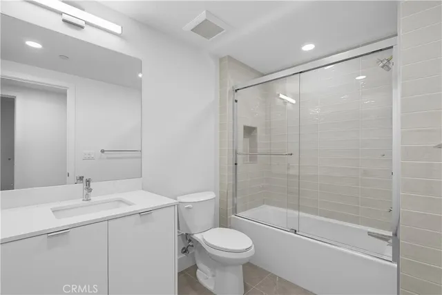 $6,395 | 12078 Guerin Street, Unit 104, Studio City, CA 91604