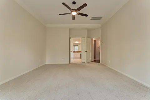 $795,000 | 18 Gallant Oak Place, The Woodlands, TX 77381