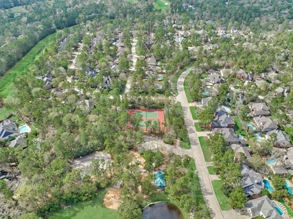 $795,000 | 18 Gallant Oak Place, The Woodlands, TX 77381