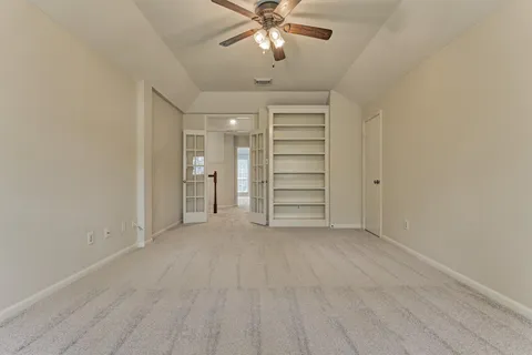 $795,000 | 18 Gallant Oak Place, The Woodlands, TX 77381