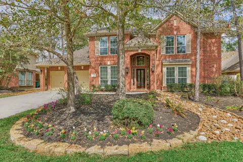 $795,000 | 18 Gallant Oak Place, The Woodlands, TX 77381