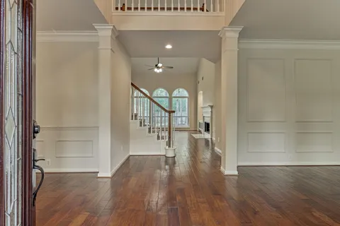 $795,000 | 18 Gallant Oak Place, The Woodlands, TX 77381
