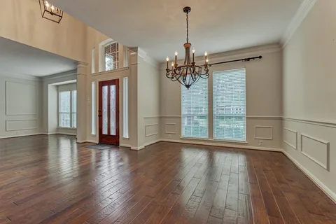 $795,000 | 18 Gallant Oak Place, The Woodlands, TX 77381