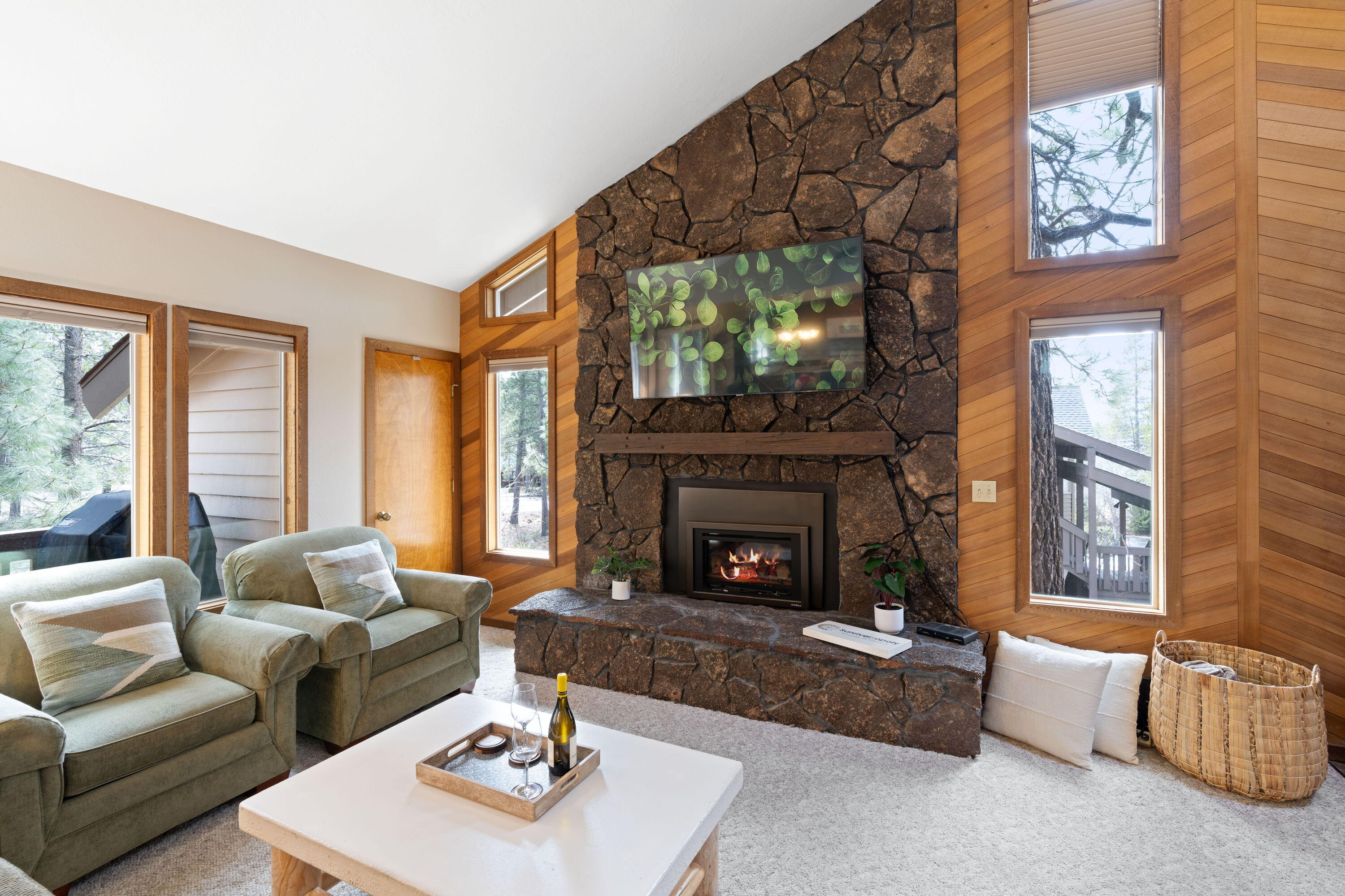 57326 Beaver Ridge Loop, Unit 12 Sunriver, OR 97707 - Photo 9 of 33