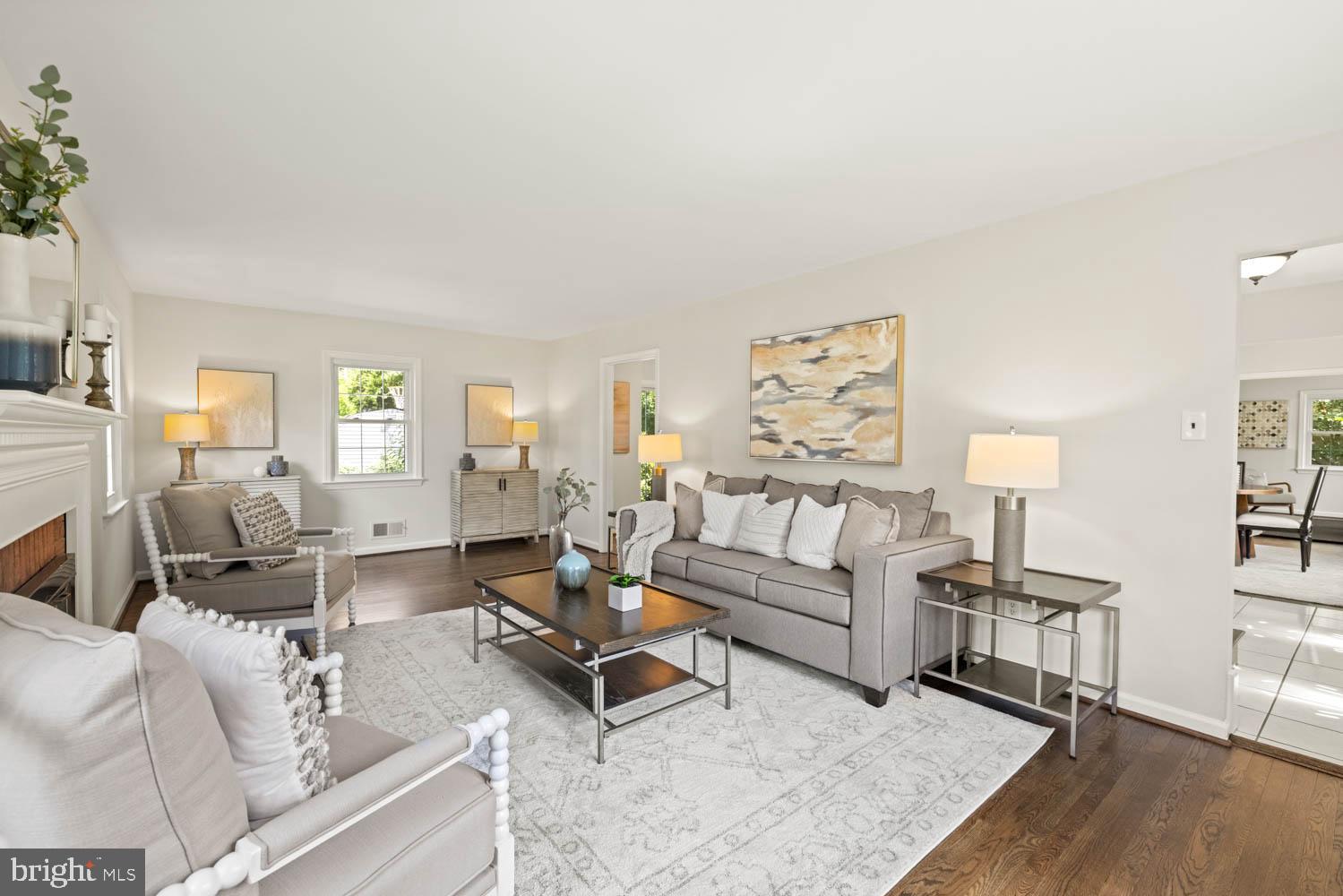 7709 Hayfield Road Alexandria, VA 22315 - Photo 5 of 41 family room