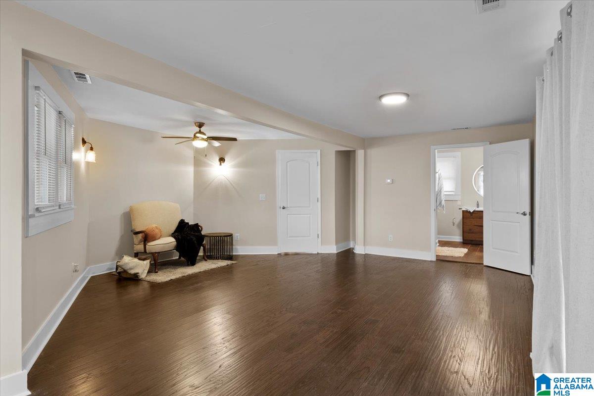 301 Adams Avenue East Oneonta, AL 35121 - Photo 5 of 26