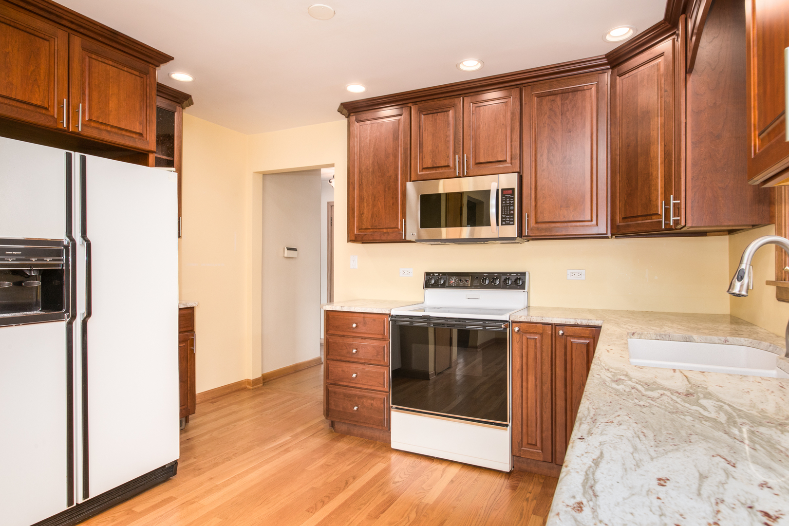 108 Imperial Street Park Ridge, IL 60068 - Photo 14 of 34