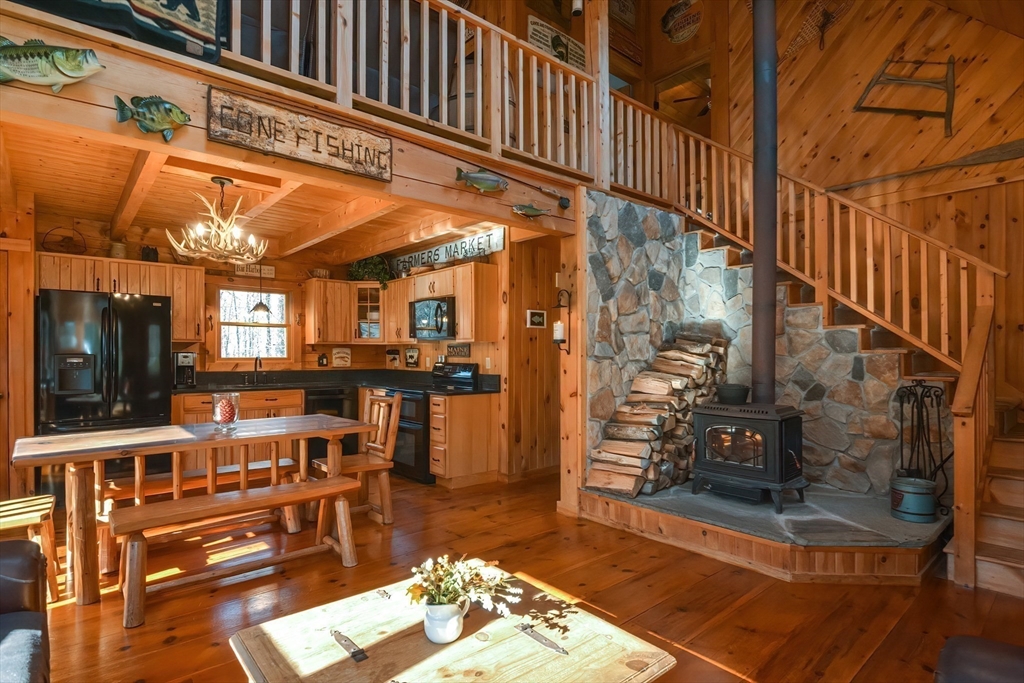 119 Martin Road Douglas, MA 01516 - Photo 9 of 41 Gallery Image 9