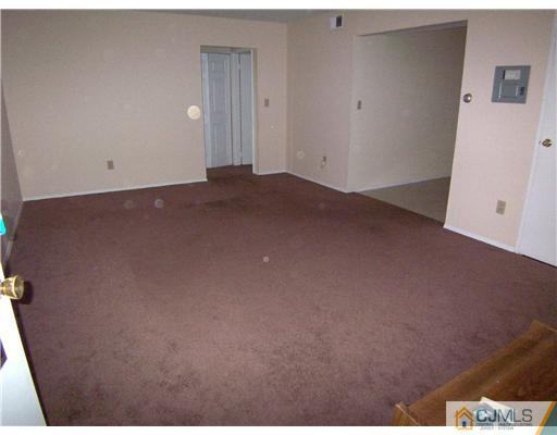 197 Evergreen Road, Unit 3A Edison, NJ 08837 - Photo 2 of 9 Gallery Image 2