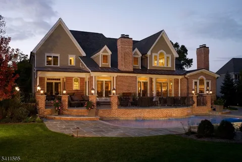 $2,475,000 | 6 Stonehedge Court, Warren, NJ 07059