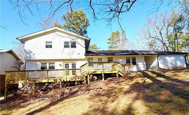 a house view with a outdoor space
