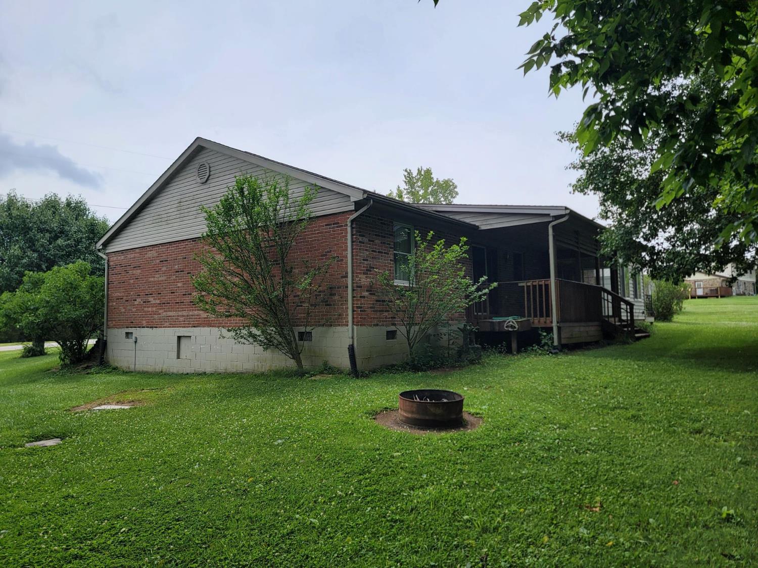 10827 Highridge Road Aurora, IN 47001 - Photo 5 of 28