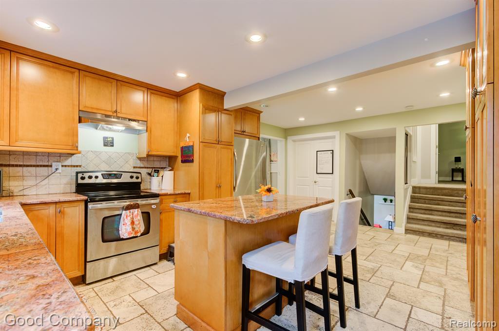 3119 South Adams Road Rochester Hills, MI 48309 - Photo 10 of 34