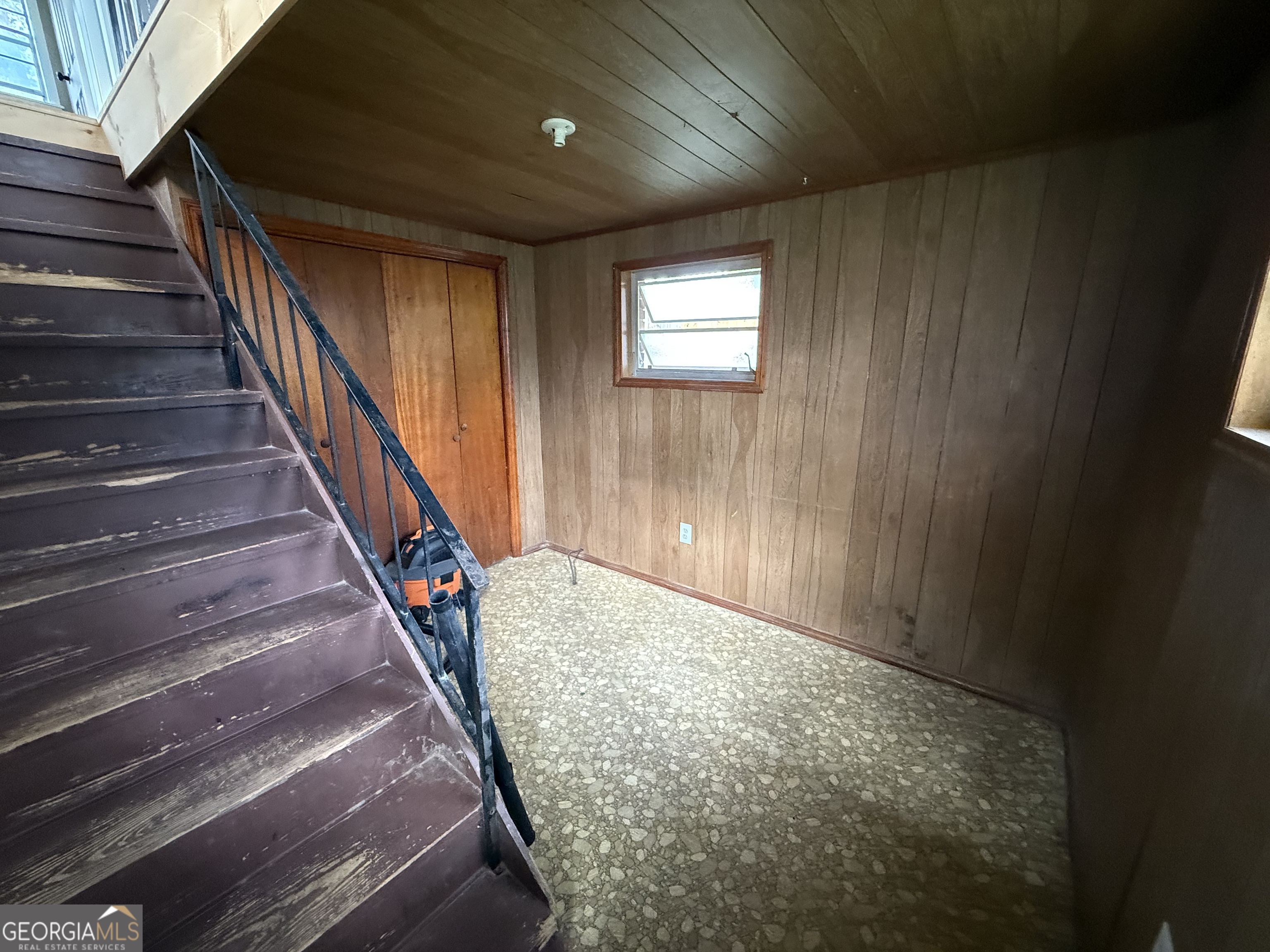 412 Roberson Street Dublin, GA 31021 - Photo 59 of 67 a view of entryway