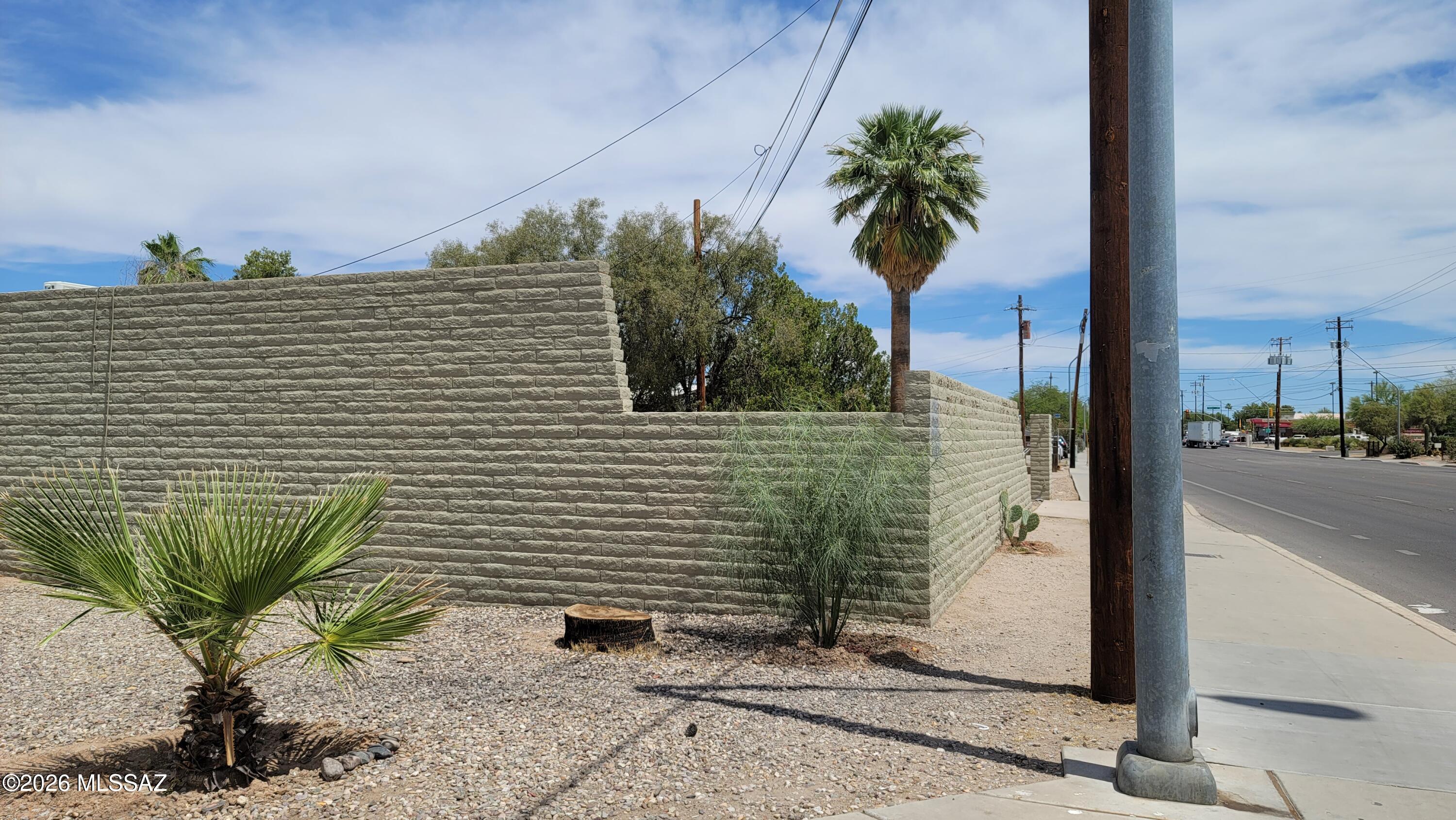 3451 North Flowing Wells Road, Unit 2 Tucson, AZ 85705 - Photo 4 of 10 20210608_104904